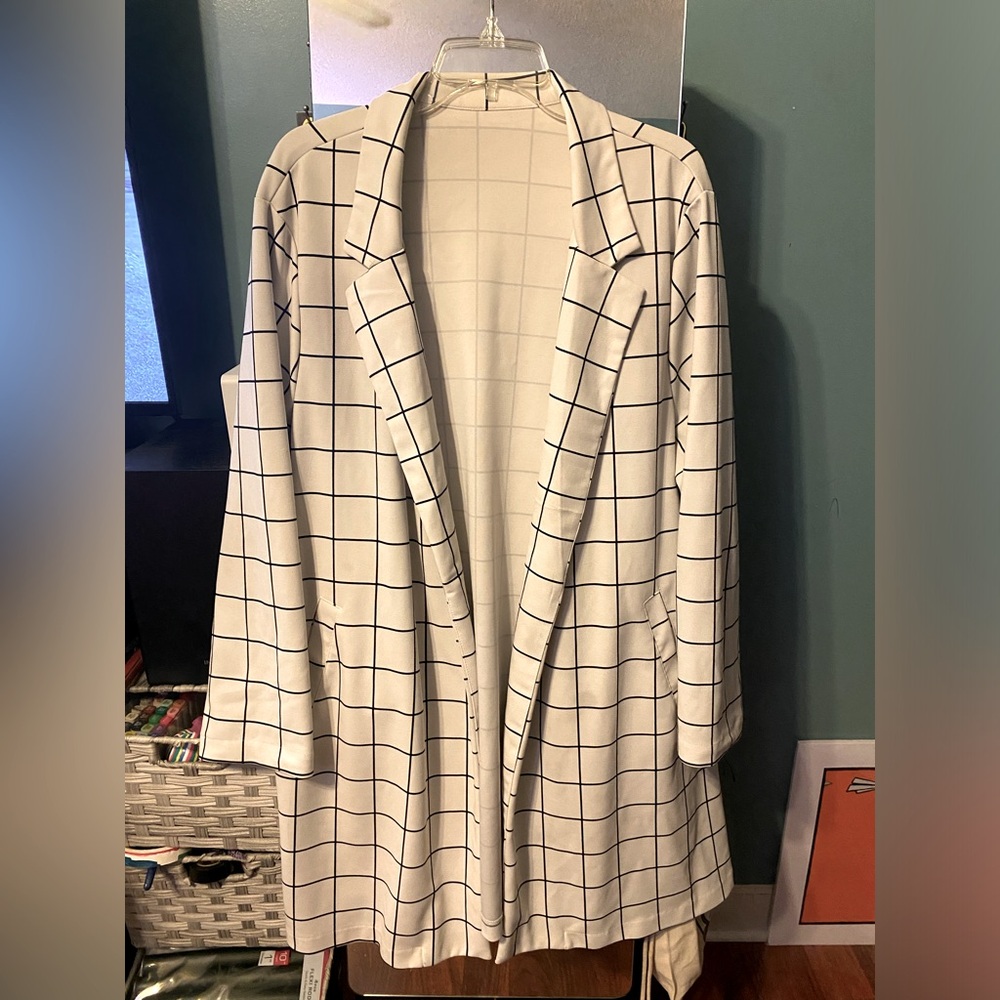 White Cross Stripe Patterned Plus Size Blazer